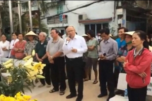 Giám mục Phaolô Nguyễn Thái Hợp phát biểu trước người dân ở vườn rau Lộc Hưng hôm 14.01.2019